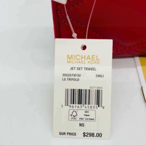 Michael Kors Large Trifold Wallet Rich Red Quilted Leather - Picture 4 of 7